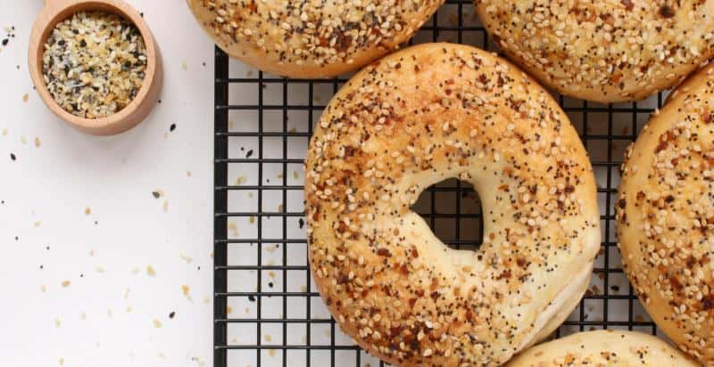 what is everything bagel?
